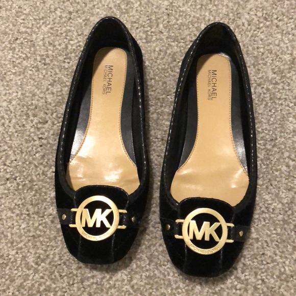 Michael Kors Shoes - Black flats